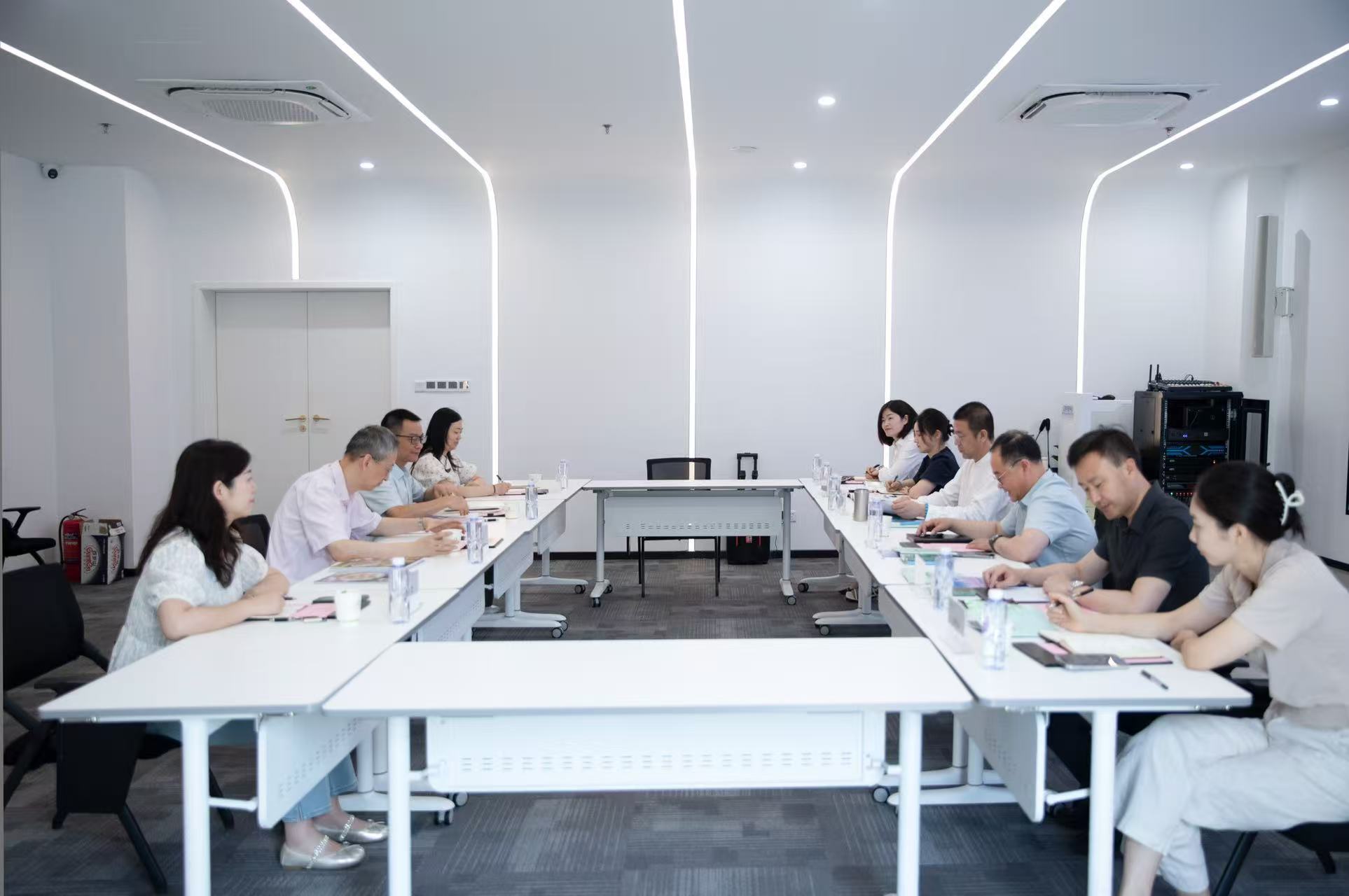 1753065678900129.jpg 004655bf09163fd645225bd5aa93bc2f.jpg